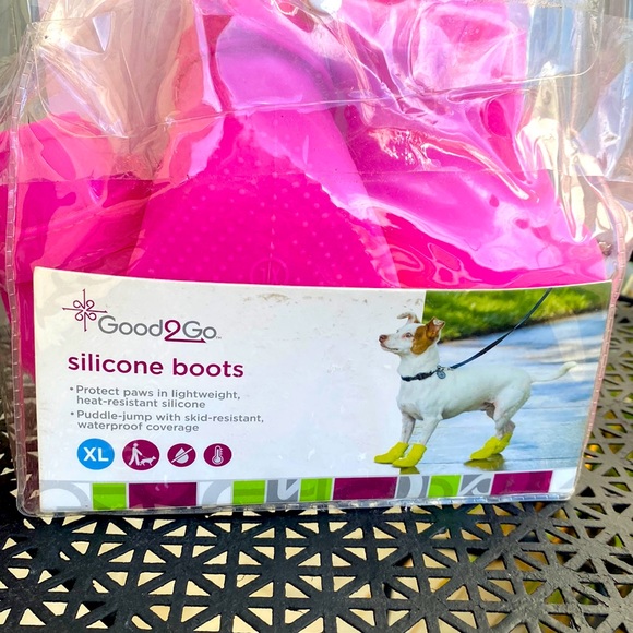 Good 2 Go silicone Dog Boots XL Pink Velcro! 💓